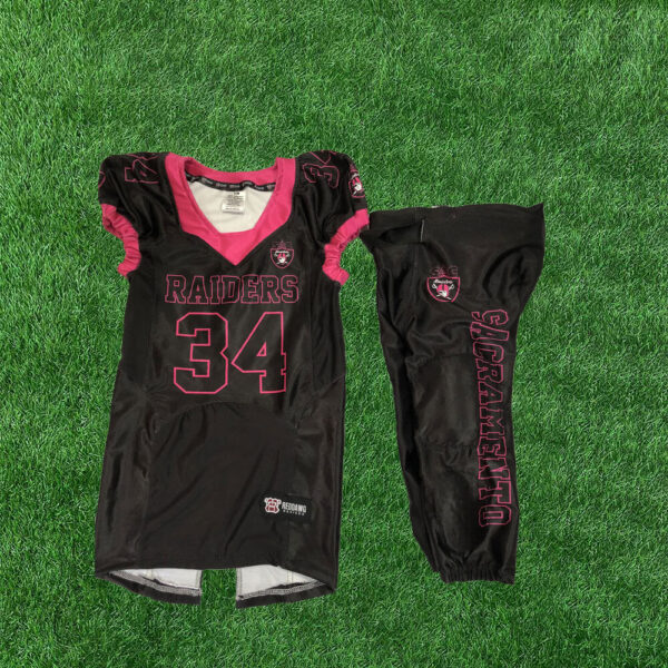 Raiders-pink-football-uniform